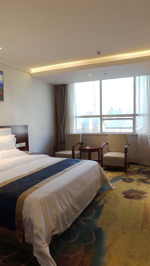 Guangxi Hawaii International Hotel Наньнін Екстер'єр фото