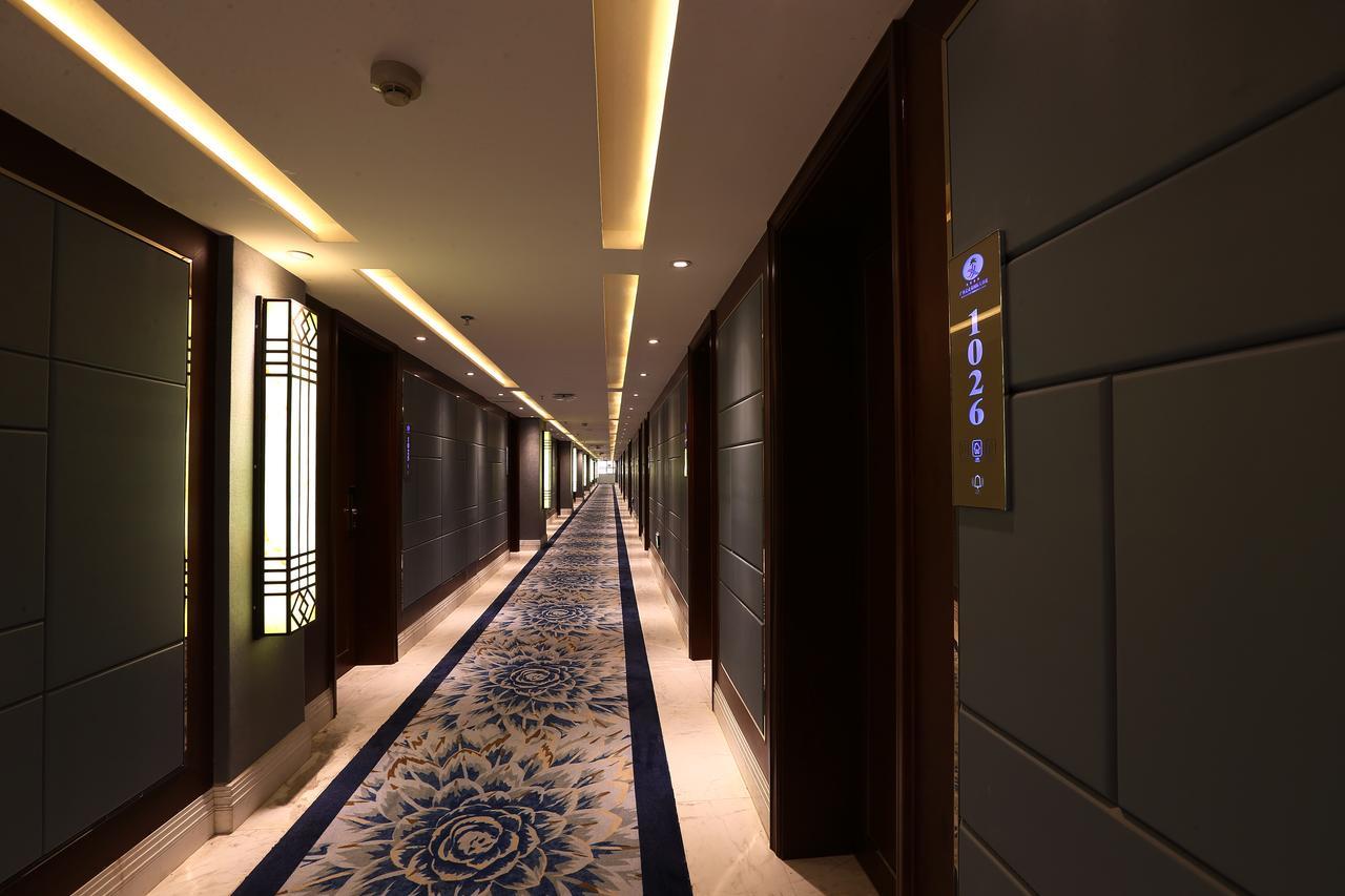 Guangxi Hawaii International Hotel Наньнін Екстер'єр фото